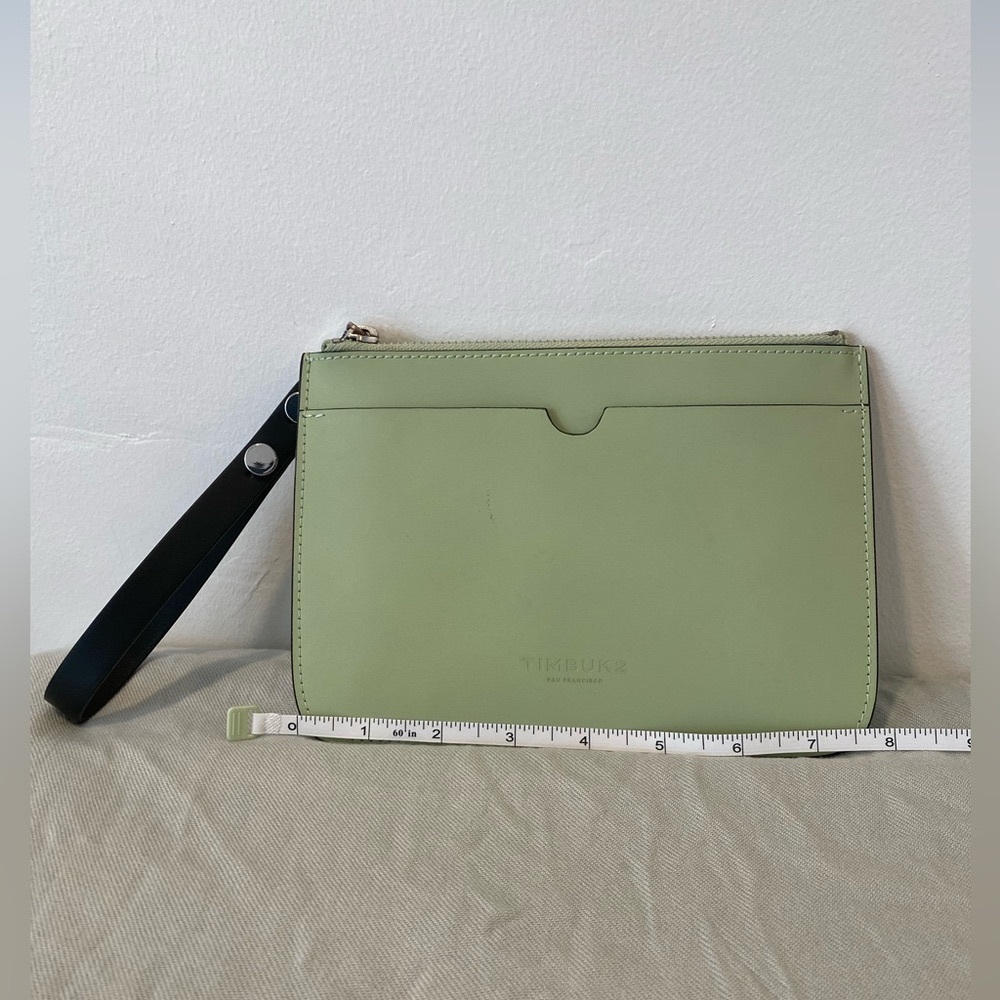 Timbuk2 Smooth Moves Leather Wristlet - Picture 2 of 15